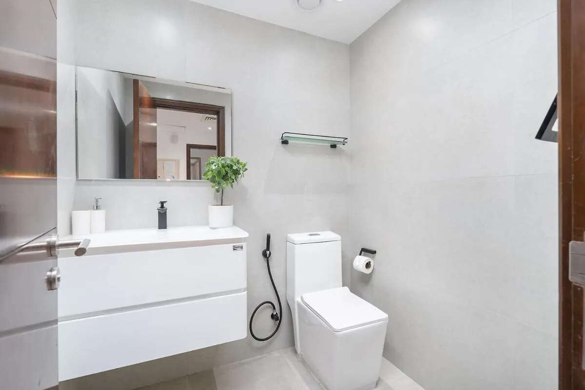 Accommodates 6 Perfect Apartment In Dubai Marina