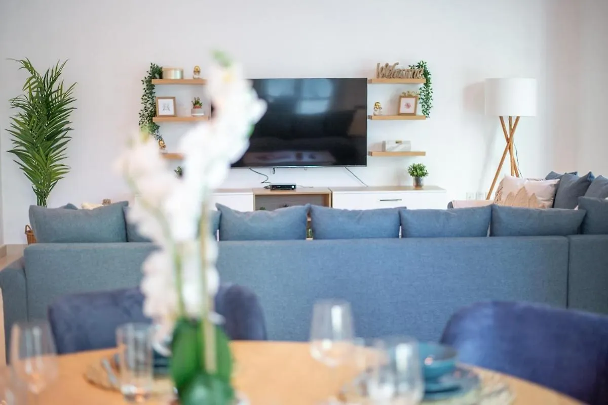 Accommodates 6 Perfect Apartment In Dubai Marina